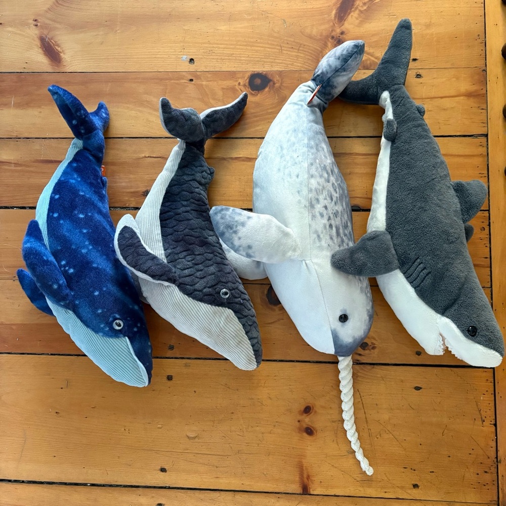 Lot of sea animal stuffies